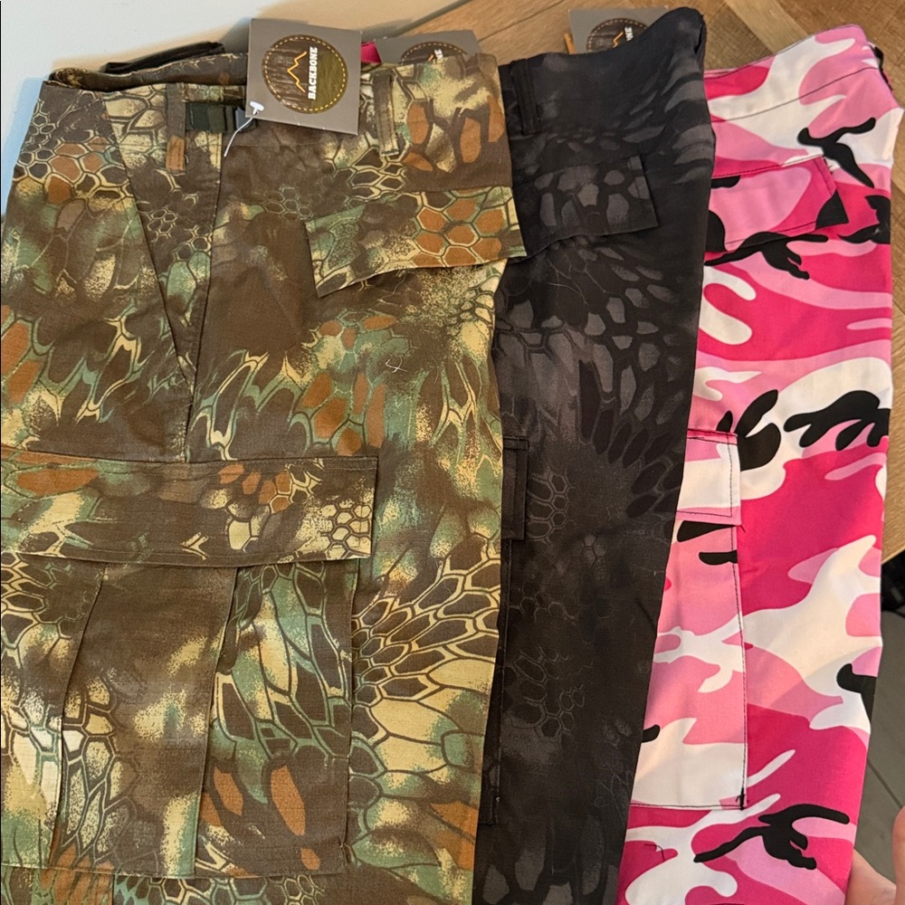 Men’s Trio of NEW Shorts - 3 patterns - Picture 3 of 14